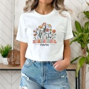 Homeschool Mama Graphic T Shirt